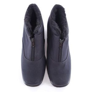 Toe Warmers Women Shoes Boot Zip Color Black Size 11- made in Canada